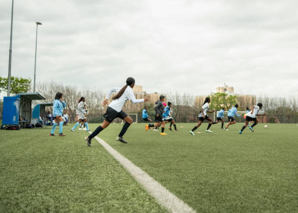 阿劳霍抵达巴萨总部即将续约 新合同2031年到期.